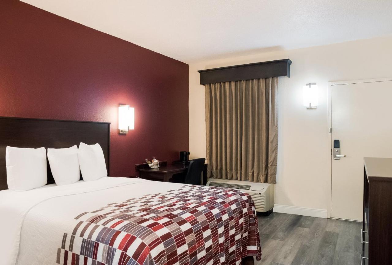 Red Roof Inn Tupelo Eksteriør billede